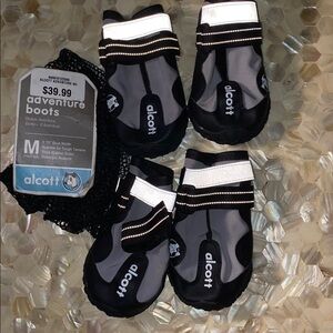 Alcott Dog Adventure Boots in Black Size Medium